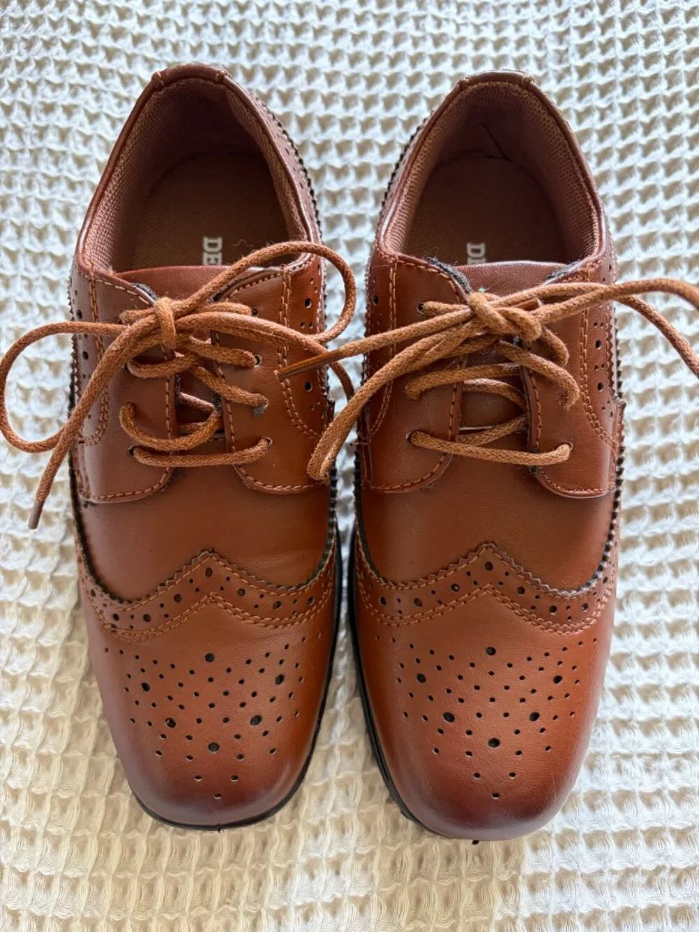NWOT Boys Deer Stag Ace Wingtip Dress Shoes, Size 12.5
